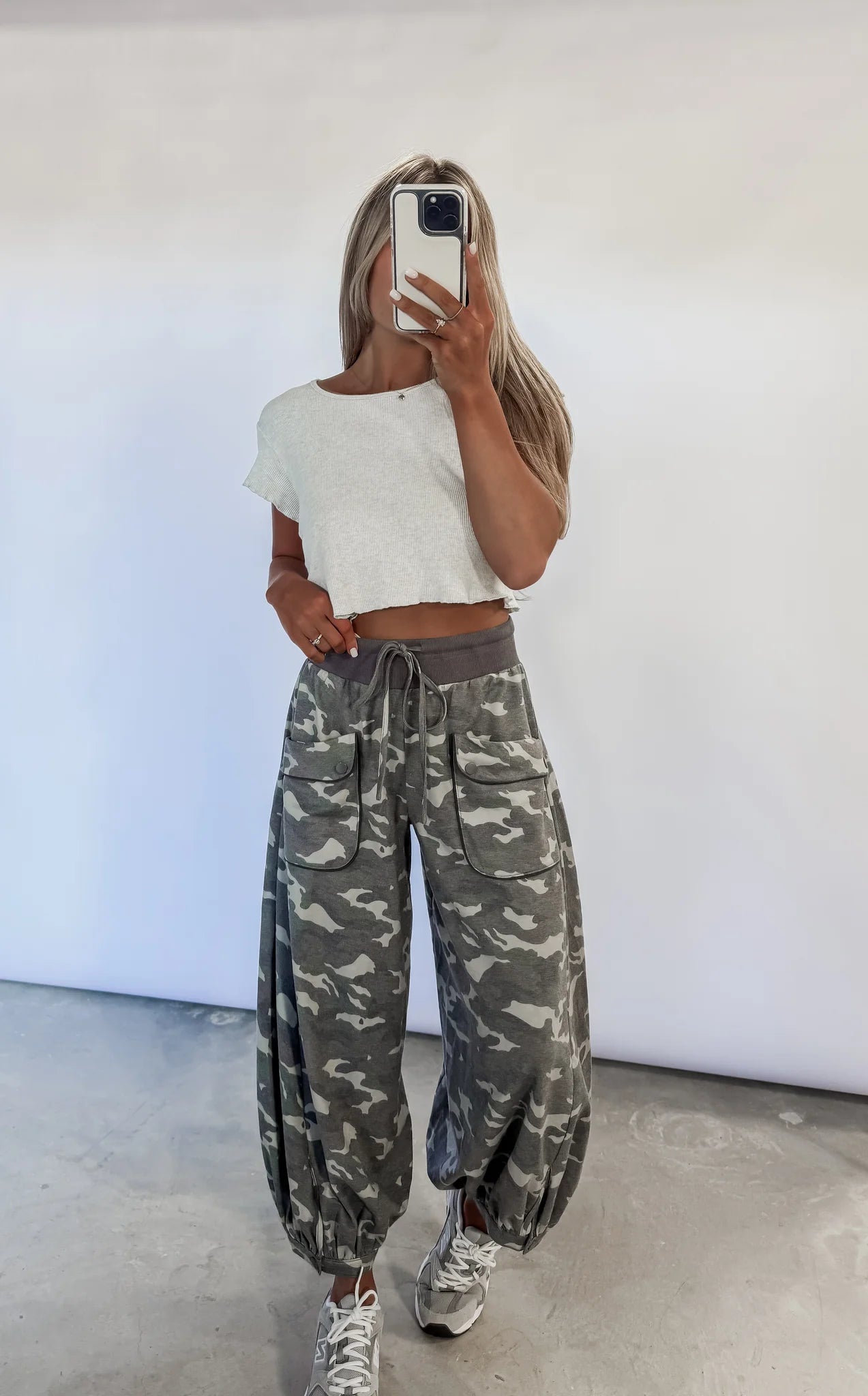 10-4 Acid Wash Camo Cropped Joggers